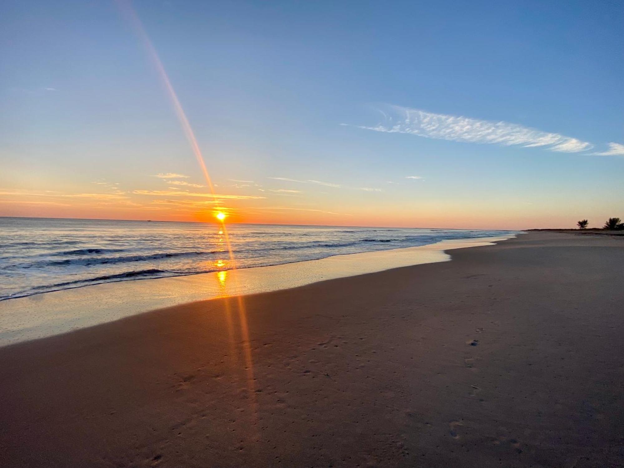 Sandy Shores - 2Br Beach Getaway And Surf Spot フォート・ピアス エクステリア 写真